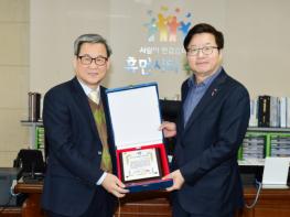 수원시 염태영 시장, 한국환경전문기자협회 주최 ‘2019 올해의 환경인’ 선정  기사 이미지