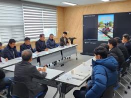 국립원예특작과학원 김명수 원장, 함평군 양파 기계화 단지 고충해결 나서 기사 이미지