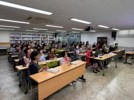 성북구, 화요일만 기다려요 ‘삼선동주민센터 노래 교실에서 활력 충전!’ 기사 이미지