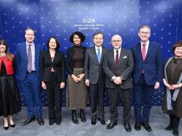 조현 외교부 장관, 영국 고위급 대표단 접견 기사 이미지