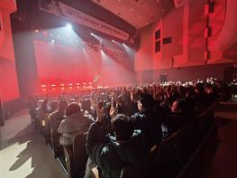 동두천시 두드림뮤직센터, 연말 분위기를 더한 특별무대 개최 기사 이미지