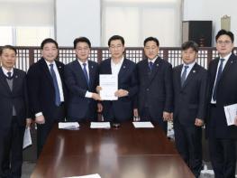 전라남도의회, 국회 방문 행정통합 특별법안에 지역현안 반영 건의 기사 이미지