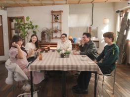 [SBS 아니 근데 진짜!] 한혜진, 이상형? “연상보단 연하가 좋아, 10살 차이도 OK” 폭탄 발언! 기사 이미지