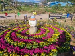 고흥군, 생활폐기물 투기 지역 꽃밭으로...‘우리동네 새단장’ 연계 추진 기사 이미지