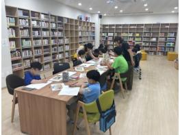 칠곡군립도서관 ‘2026년 함께 키우는 작은도서관 돌봄 사업’ 운영 기사 이미지
