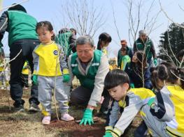 제주시, 식목일 맞아 어린이‘꿈트리 나무심기’개최 기사 이미지