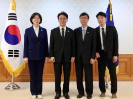  김민석 총리, 제28차 장애인정책조정위원회 주재 및 민간위원 위촉 기사 이미지