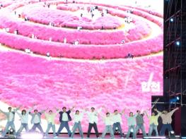 경남도립예술단, 쇼콰이어 합창 공연으로 ‘2026 전국생활체육대축전’ 서막 화려하게 장식 기사 이미지