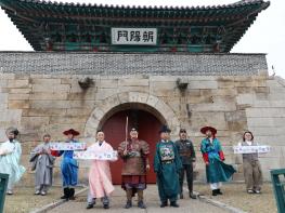 “잘파세대 중심 대표 축제로 자리매김”… 홍성역사인물축제, 3만 8,000명 몰리며 에듀테인먼트 축제 성료 기사 이미지