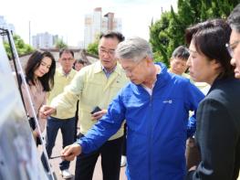 민형배 전남광주통합특별시장 당선인 첫 민생투어, 새벽 시내버스로 ‘시동’ 기사 이미지