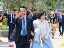 정헌율 익산시장 이임식…'시민·공직자 덕분에 행복했다' 기사 이미지