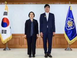 전남광주통합특별시, 적극행정 전국 최고 입증…정부 포상 2명 쾌거 기사 이미지