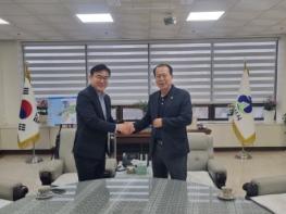 김재준 군산시장·김영일 시의원, 경선 고발 건 상호 취하 기사 이미지