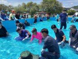 동심도 흥도 터졌다! 고고다이노부터 거리노래방까지 제28회 봉화은어축제, 전 세대 ‘들썩’ 기사 이미지
