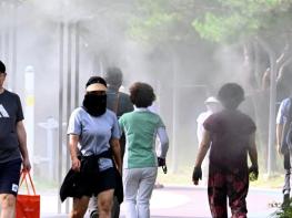 동구, 푸른길공원 분수공원에 쿨링포그 설치 기사 이미지