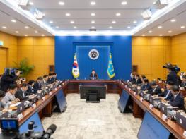 이재명 대통령, 제42차 수석보좌관회의 주재 기사 이미지