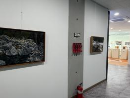 김천시 복합문화센터, 회화 기획전 '기억을 걷는 시간' 개최 기사 이미지