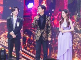 TV CHOSUN [금타는 금요일] 眞 김용빈 '연상 좋아한다' 깜짝 고백! 누나들 홀릴 '연하의 남자' 변신 기사 이미지