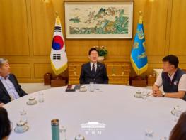 이재명 대통령, 양대 노총 위원장 차담회  기사 이미지