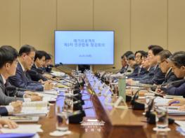 이재명  대통령, 메가프로젝트 조성 '산업단지·정주여건 묶어 추진해야' 기사 이미지
