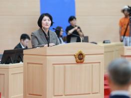윤명희 특별시의원, 시정질문 통해 전남기록원·통합소방본부 입지 문제 제기…“균형발전 원칙 지켜야” 기사 이미지